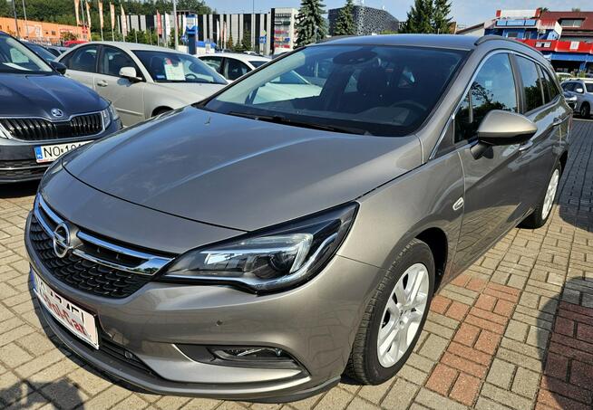 Opel Astra Caravan Grzane fotele i kierownica, kontrola pasa ruch,led, radar,nawigacja