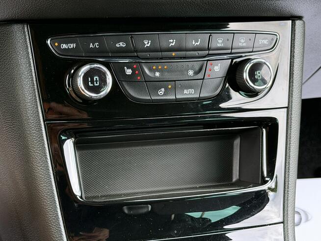 Opel Astra 1,2i 110KM/Ledy/TempomatACC/Pod.Fotele/Czujniki Parkowania/Serwis/Alu