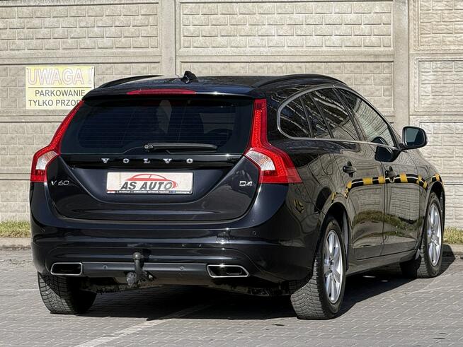 Volvo V60 2,0D4 181KM Momentum/Ledy/Xenon/Skóry/Navi/PDC/Serwis/