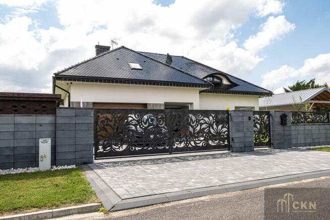 Dom Czarny Las gm. Mykanów, Czarny Las