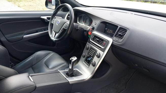 V60 2.0 Linje Svart 152KM NAVI skóra FULL LED bezwypadek SERWIS 2018