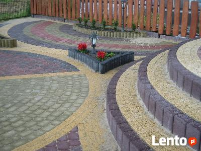 UKŁADANIE KOSTKI BRUKOWEJ