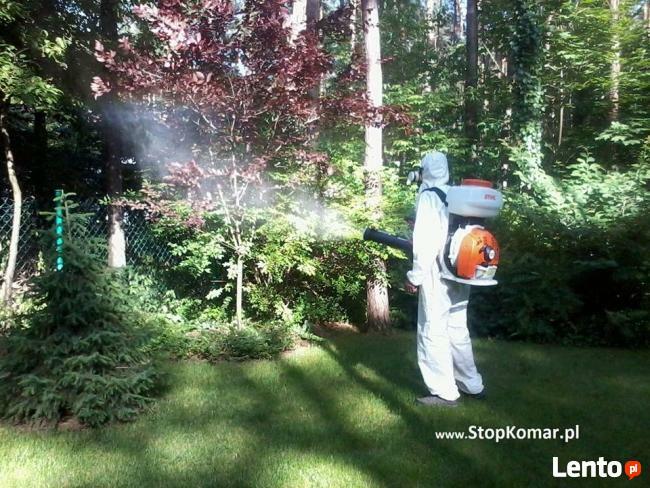 Zwalczanie komarów, meszek, kleszczy - oprysk trawnika