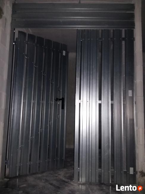 Drzwi do piwnic, komórki lokatorskie PRODUCENT