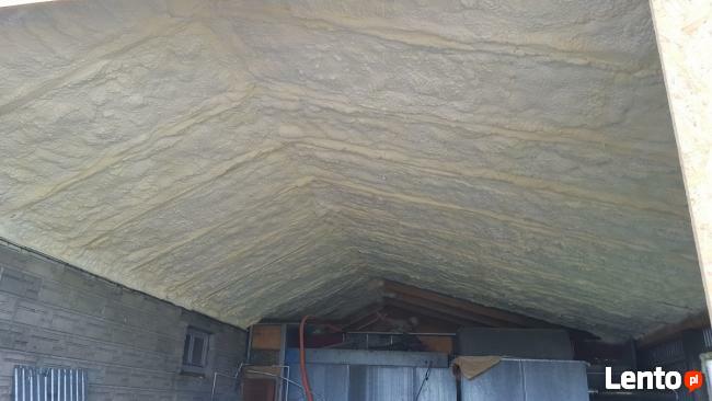 Ocieplenia poddaszy pianką piana poliuretanowa pur fundament