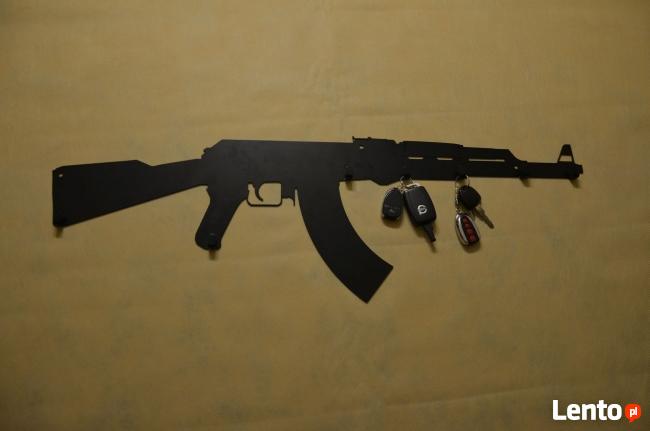 Wieszak, uchwyt, wieszaki MOTYLE NIERDZEWNE - OZDOBY