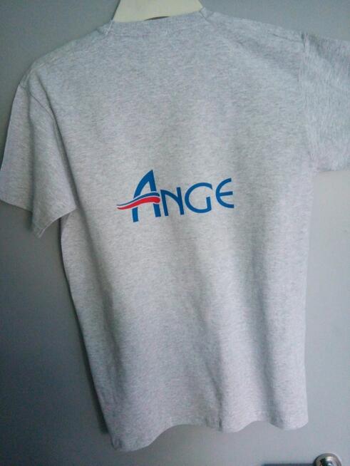 Nadruki na koszulkach - odzieży - materiale