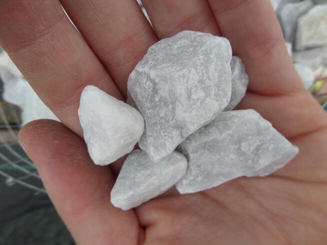 Kamień Grys BIANCO CARRARA Ozdobny do Ogrodu 1 TONA