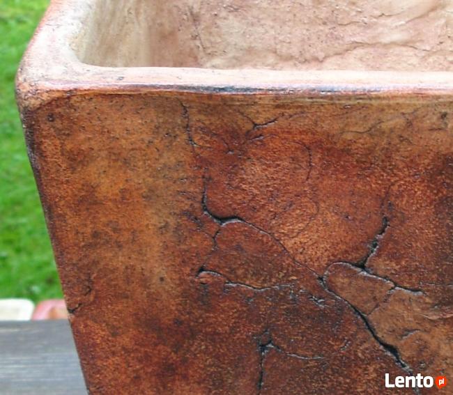 Sprzedam ceramiczną donicę + spodek. 40 x 31 cm.