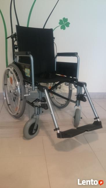 Wózek inwalidzki stabilizujący plecy i głowę VCWK 702