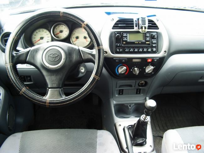 Toyota RAF 4 2,0 2003