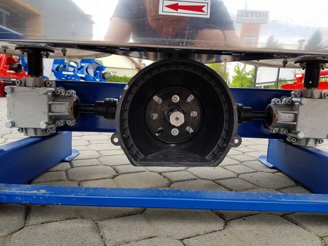 Rozsiewacz 1200/1000/800/600L Roda Dwutarczowy