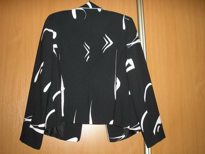 żakiet biało czarny 42, kopertówka pikowana