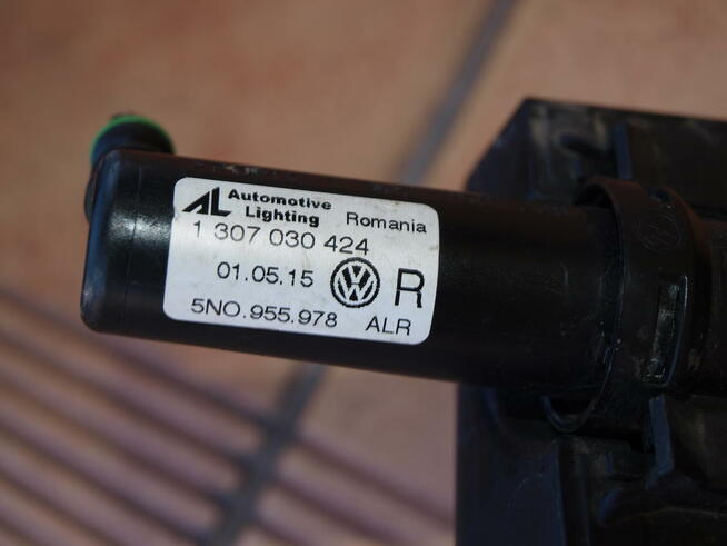 VW Tiguan spryskiwacz lampy prawej 2011 - 2016r