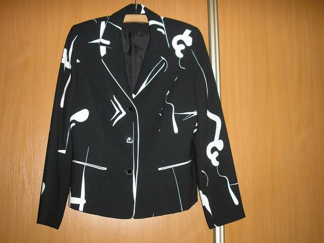 żakiet biało czarny 42, kopertówka pikowana