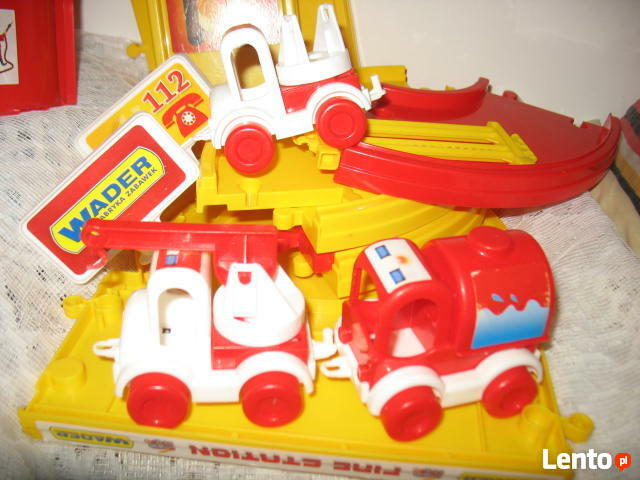 Jeżdżąca lokomotywa ze światłami i dźwiękiem