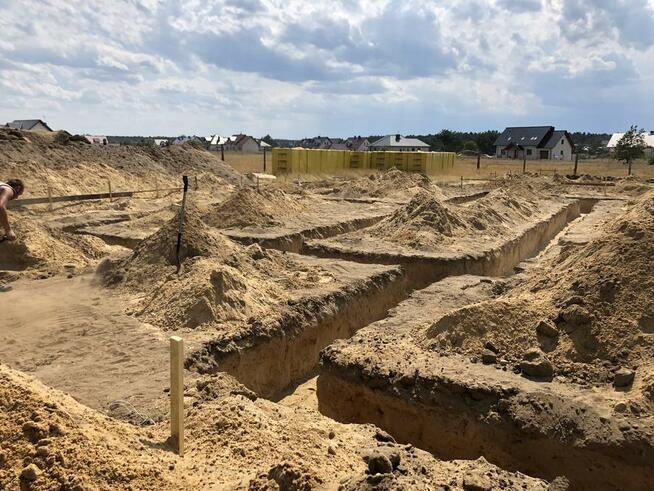 Usługi Koparką Trzebnica Roboty Ziemne Kopanie Stawu