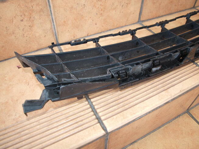 Peugeot 207 kratka zderzaka przedniego 2005 - 2009r