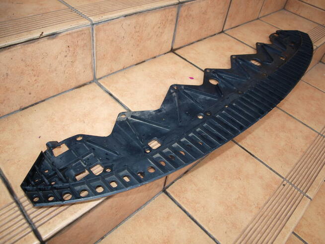 Toyota Yaris osłona płyta pod zderzak przedni 2005 - 2011r