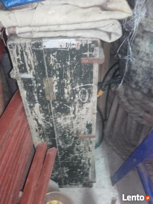 sprzeda skrzynię -stara