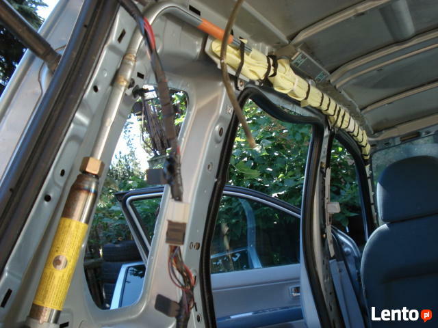 mazda 2 kurtyna powietrzna