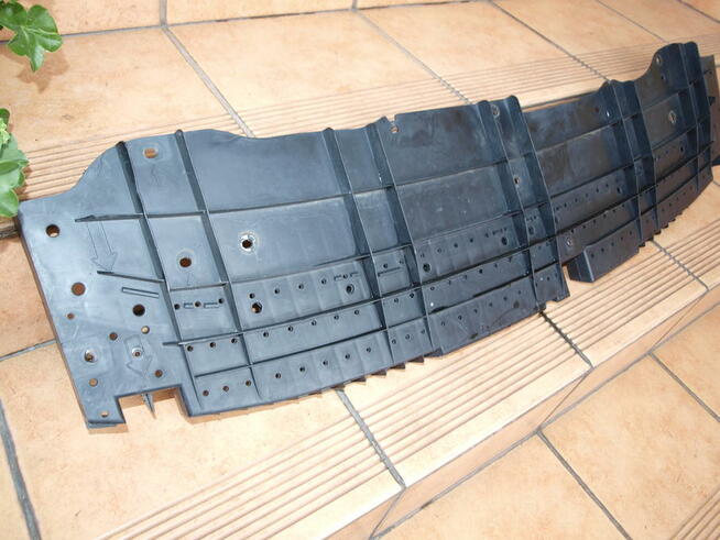 Citroen C1 Peugeot 107 osłona pod zderzak przód 2005 - 2014r