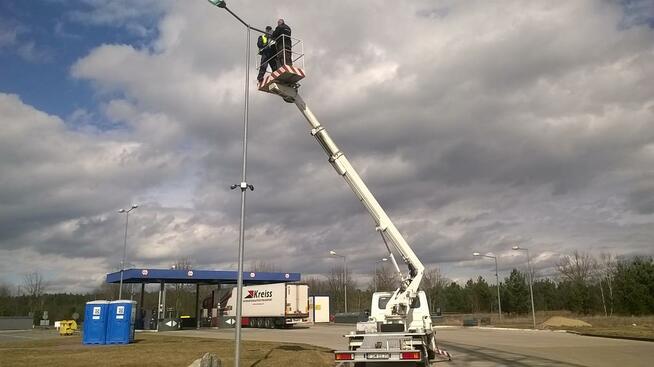 USŁUGI PODNOŚNIKAMI KOSZOWYMI 18 METRÓW TOM-TRANS RZEPIN