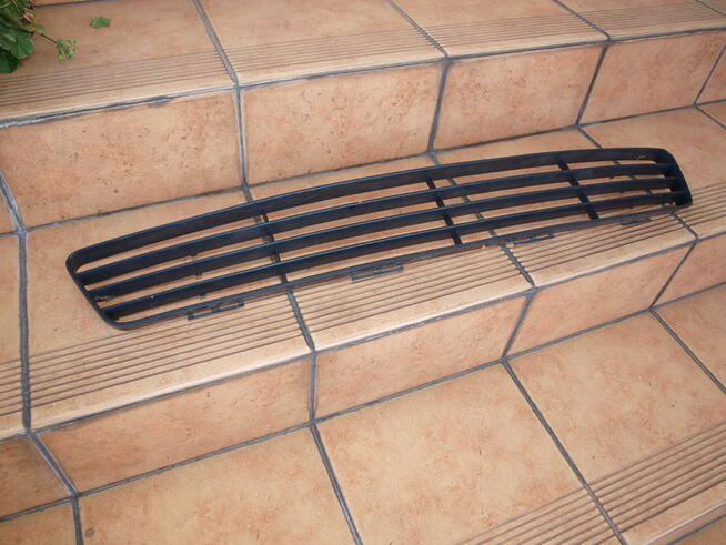 Ford Fiesta kratka zderzaka przedniego 2002 - 2005r