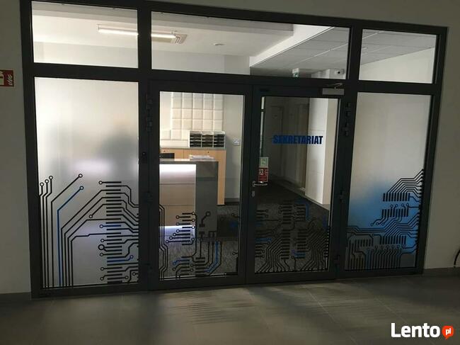 oklejanie witryn sklepowych- reklama zewnętrzna