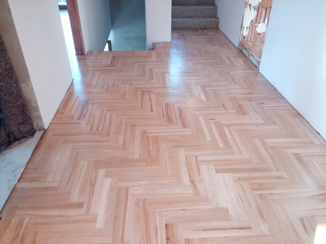 cyklinowanie schodów woj.Śiwetokszyski