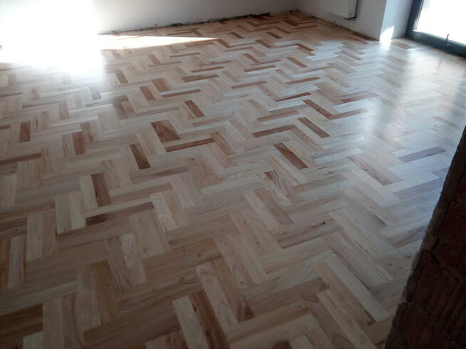 cyklinowanie schodów woj.Śiwetokszyski