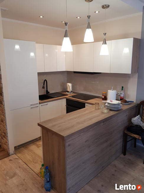 Meble na wymiar Kuchnie szafy garderoby łazienki