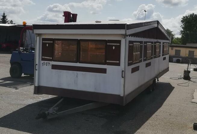 Duża przyczepa kempingowa na działkę budowę magazyn stróżówk