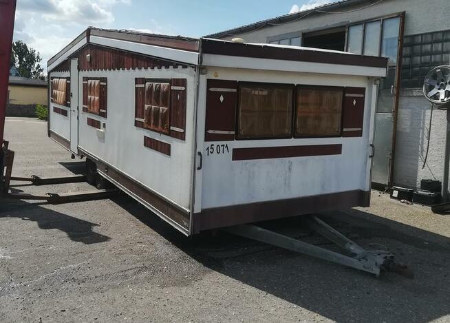 Duża przyczepa kempingowa na działkę budowę magazyn stróżówk