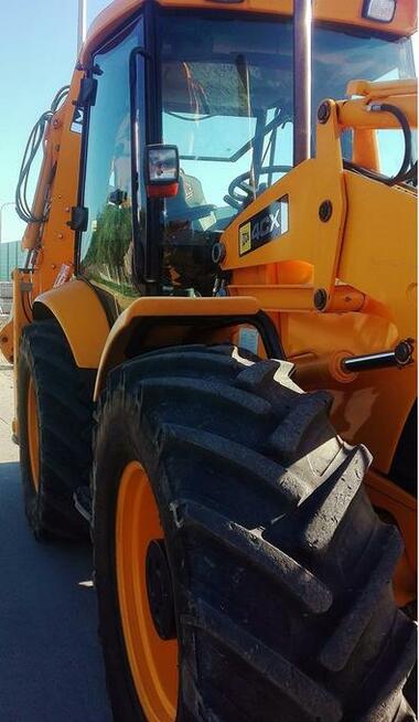 Usługi koparko ładowarką JCB 4CX