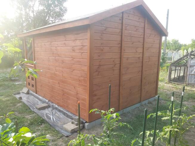 Domek ogrodowy , działkowy z tarasem 5 na 3 m