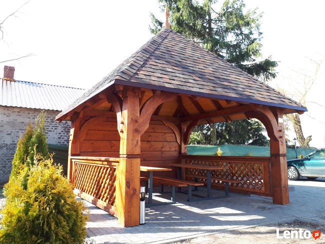 Ozdobna altana 4x4 + gonty OwensCorning + balustrady altanka