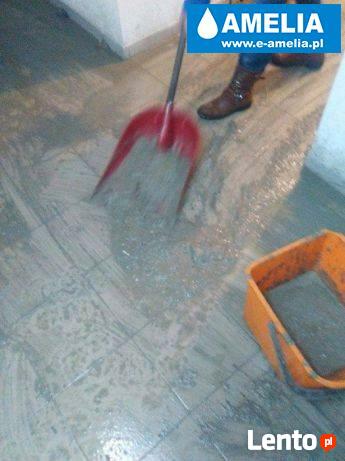 sprzątanie po wybiciu kanalizacji zalaniu Drezdenko