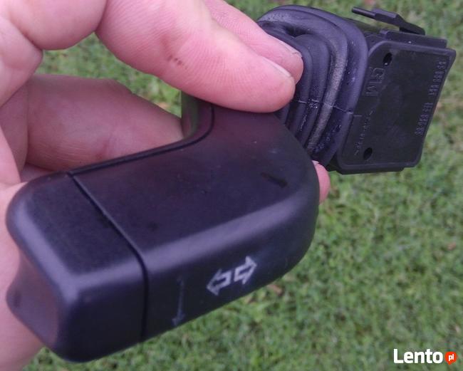 przełącznik kierunkowskazów świateł drogowych ASTRA G