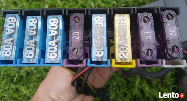 Bezpieczniki ze skrzynką duże z pod maski OPEL ASTRA G