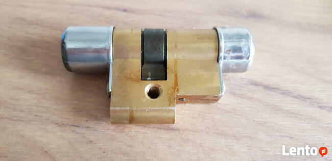 Praktycznie nowa wkladka do drzwi wraz z kluczami