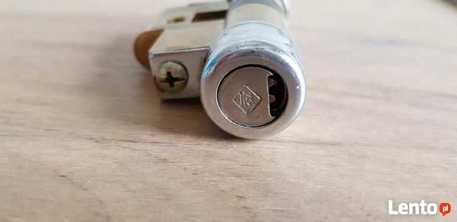 Praktycznie nowa wkladka do drzwi wraz z kluczami