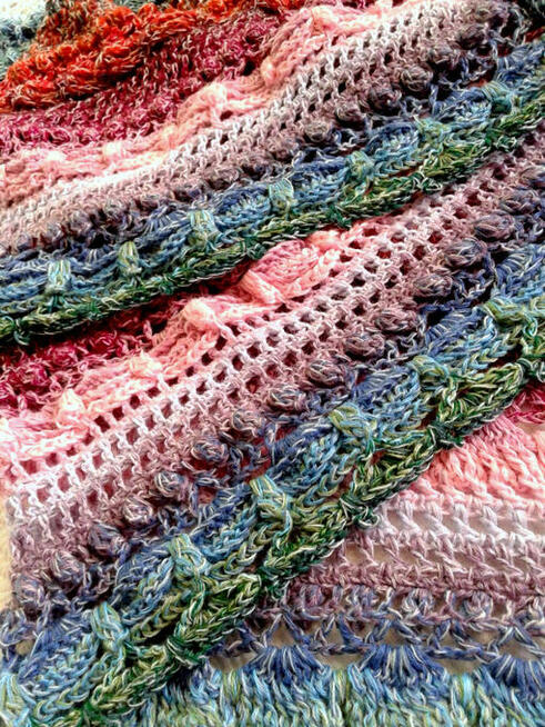 Wełniana chusta, robiona na szydełku- na zamówienie