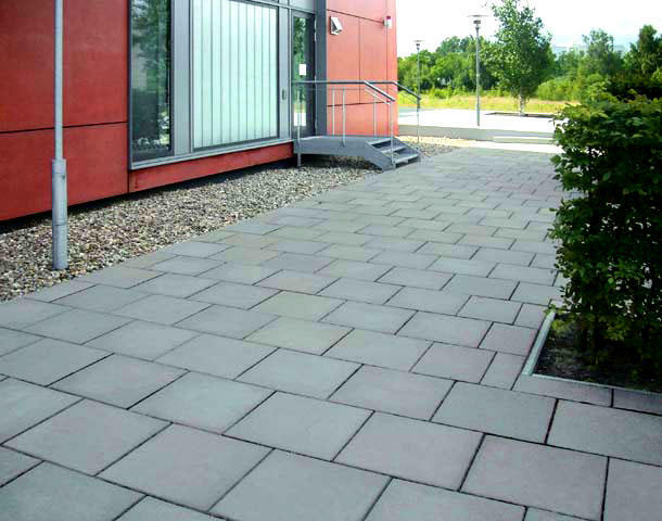 Płytka chodnikowa 35 x 35 x 5 szara na ścieżki do ogrodu