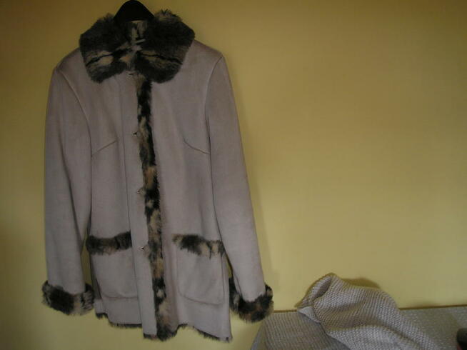 kożuszek- futerko 40-42 nowy, gruby szal