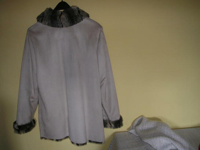 kożuszek- futerko 40-42 nowy, gruby szal