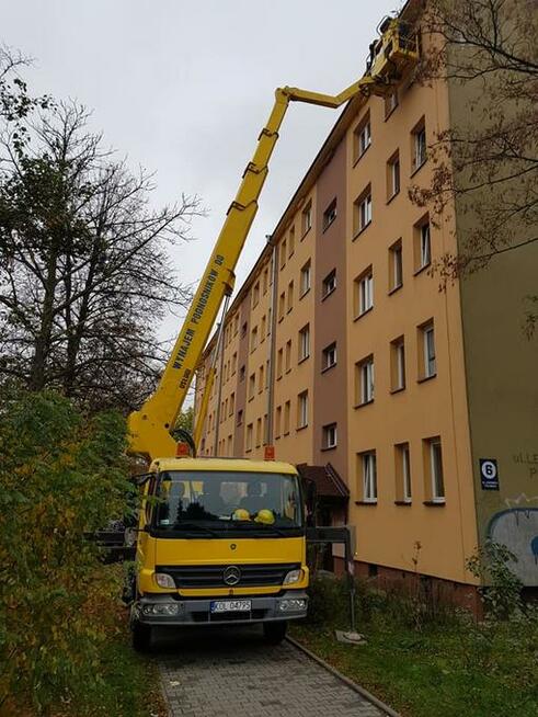 Dźwig Uniwersal - usługi dźwigowe, podnośniki wynajem