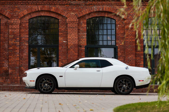 Dodge Challenger 5.7 V8 wynajem krótko i długoterminowy/ślub