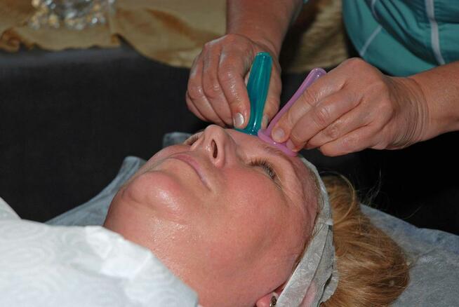 Kurs Lifting twarzy bańkami próżniowymi