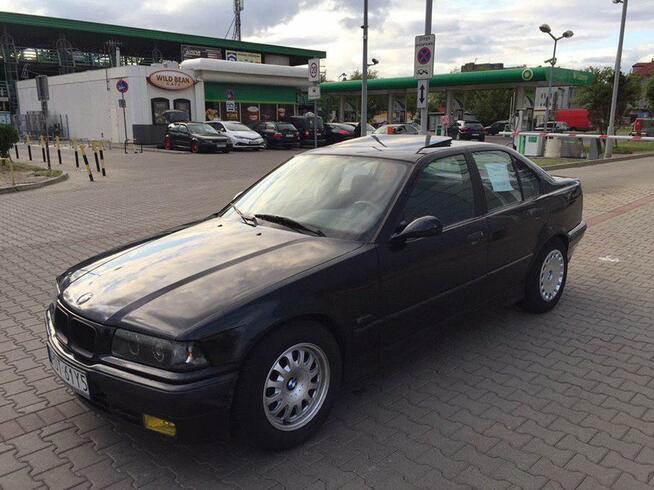 BMW E36 (szyberdach) sedan 1.8 benzyna + GAZ LPG